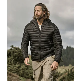 Tee Jays Herre Quiltet jakker med hætte TJ9610, Jakker Men´s Hooded Outdoor Crossover Jacket / Quiltet jakker for mænd