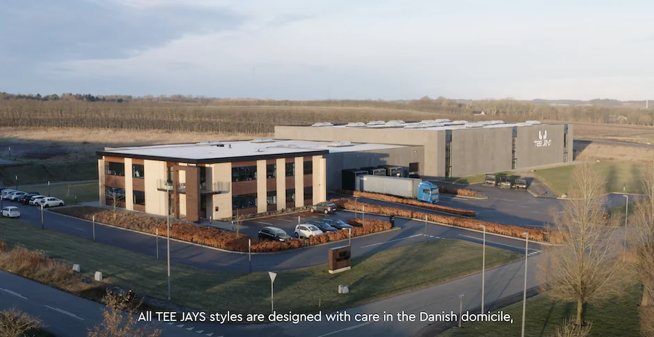 Derfor er Tee Jays et af Danmarks mest populære profilbrands